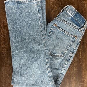 Abercrombie & Fitch The 90’s Straight Ultra High Rise Jeans